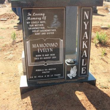 NYAKALE Mamodimo Evelyn 1939-2011