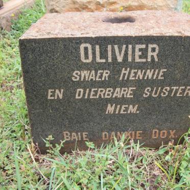 OLIVIER Hennie &amp; Miem