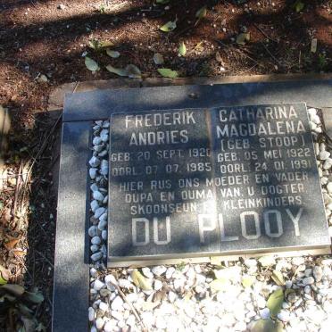 PLOOY Frederik Andries, du 1920-1985 &amp; Catharina Magdalena STOOP 1922-1991