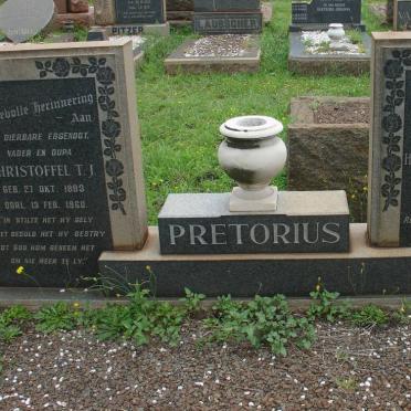 PRETORIUS Christoffel T.J. 1893-1960 &amp; Hendrina Petronella Isabella 1903-1963