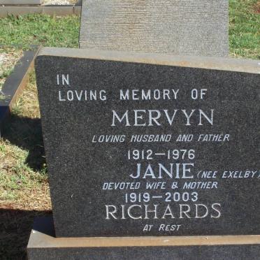 RICHARDS Mervyn 1912-1976 &amp; Janie EXELBY 1919-2003