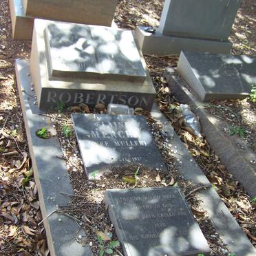 ROBERTSON Mary Elizabeth 1910-1972 :: MERCER Elaine nee MULLER 1937-2002