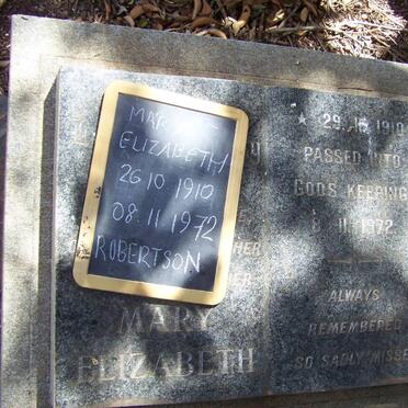 ROBERTSON Mary Elizabeth 1910-1972 :: MERCER Elaine nee MULLER 1937-2002
