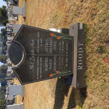 ROODT Petrus Johannes Jurie 1921-1998 &amp; Martha Maria MEYER 1925-1997