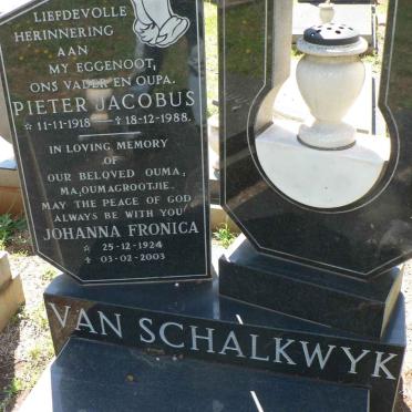 SCHALKWYK Pieter, van 1918-1988 &amp; Johanna Fronica 1924-2003