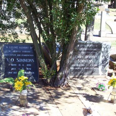 SIMMONS V.O. 1890-1975 &amp; Emily Dorothy 1908-1994