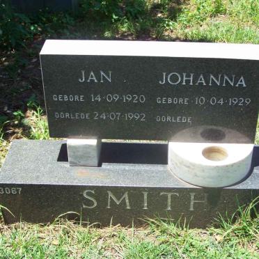 SMITH Jan 1920-1992 &amp; Johanna 1929-
