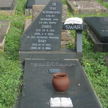 SWART CHRIS 1912-1966 &amp; Baby 1915-2004 :: SNYDERS Stienie 1940-2008