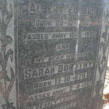 TEE Albert Edward 1874-1950 &amp; Sarah Dorothy 1879-1961 