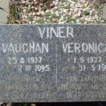 VINER Martin 1970-1975 :: VINER Vaughan 1927-1995 &amp; Veronica 1937-1997