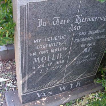 WYK At, van 1915-1998 &amp; Mollie 1916-1973