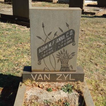 ZYL Adam M.F., van 1916-1979 &amp; Anna C.D. 1912-1980