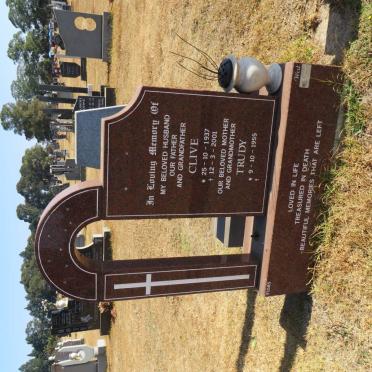 ? Clive 1937-2001 &amp; Trudy 1955-