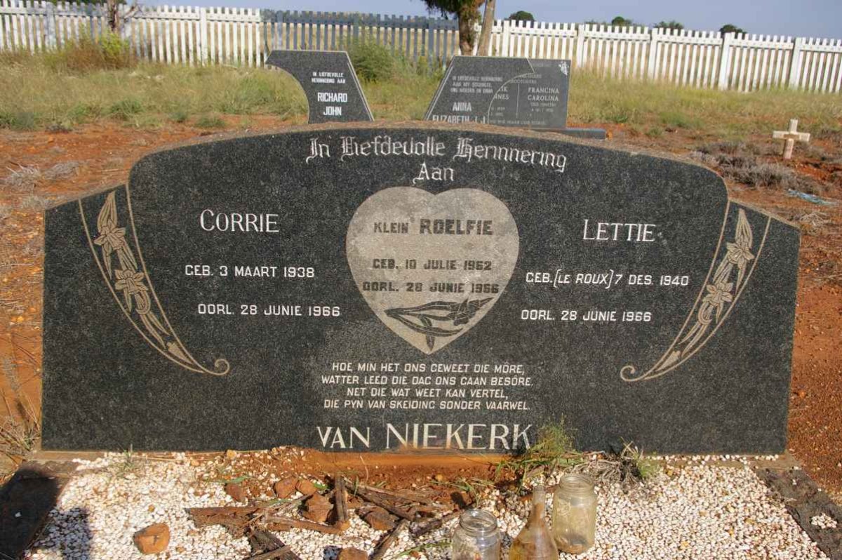 NIEKERK Corrie, van 1938-1966 &amp; Lettie LE ROUX 1940-1966 :: VAN NIEKERK Roelfie 1962-1966