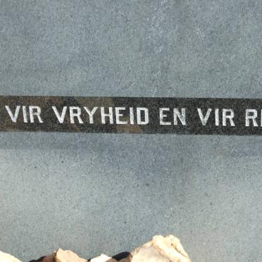 2. Monument sy-aansig