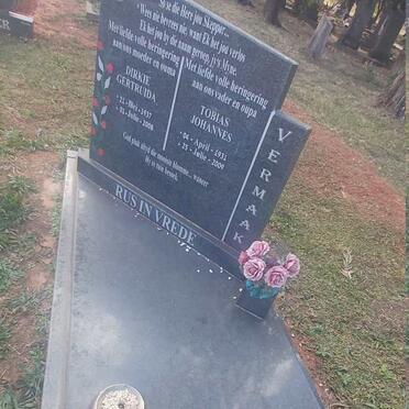 VERMAAK Tobias Johannes 1931-2009 &amp; Dirkie Getruida 1937-2008