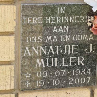 MÜLLER Annatjie J. 1934-2007