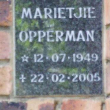 Gauteng, THREE RIVERS, Nederduitsch Hervormde Kerk Drie Riviere-Oos, Muur van Herinnering