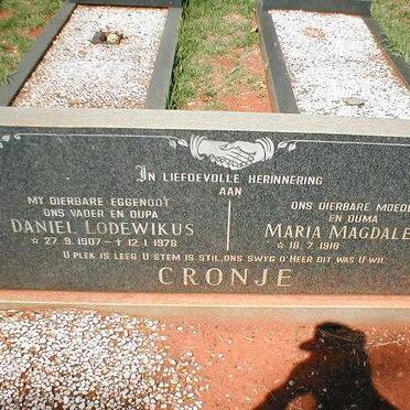 CRONJE Daniel Lodewikus 1907-1978 &amp; Maria Magdalena 1918-