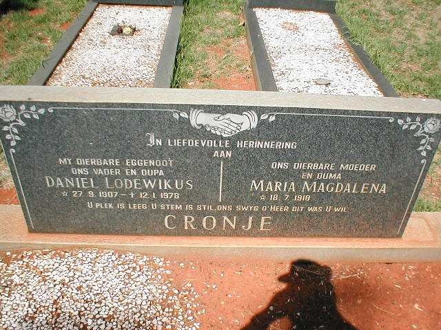 CRONJE Daniel Lodewikus 1907-1978 &amp; Maria Magdalena 1918-