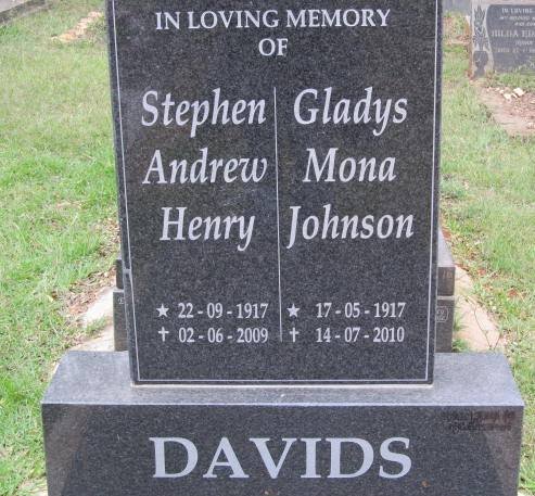 DAVIDS Stephen Andrew Henry 1917-2009 &amp; Gkadys Mona Johnson 1917-2010