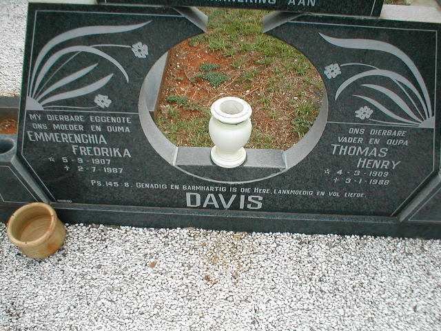 DAVIS Thomas Hendry 1909-1988 &amp; Emmerenchia Fredrika 1907-1987