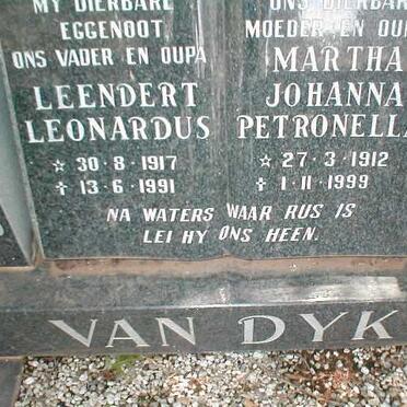 DYK Leendert Leonardus, van 1917-1991 &amp; Martha Johanna Petronella 1912-1999