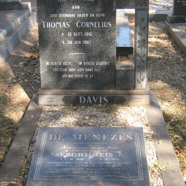DAVIS Thomas Cornelius 1916-1987 :: DE MENEZES Sergio Reis F. 1930-1999