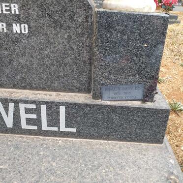 HOWES Tracy 1970-2015