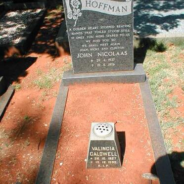 HOFFMAN John Nicolaas 1937-1976 :: CALDWELL Valincia 1927-1982