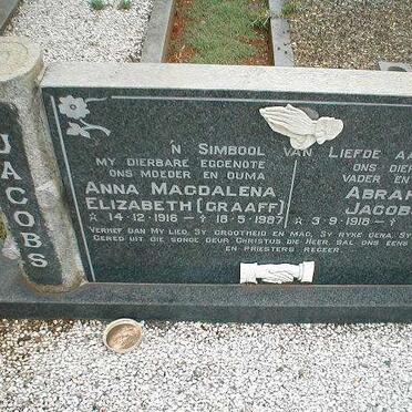 JACOBS Abraham Jacobus 1918- &amp; Anna Magdalena Elizabeth GRAAFF 1916-1987