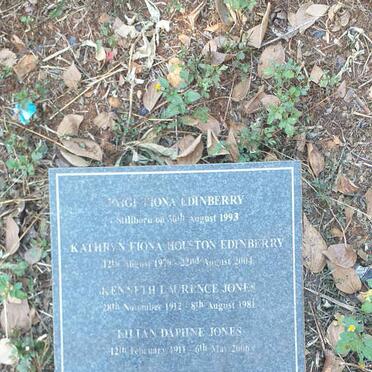 JONES Kenneth Laurence 1912-1981 & Lilian Daphne 1911-2006 :: EDINBERRY Paige Fiona 1993-1993 :: EDINBERRY  Kathryn Fiona Houston 1976-2004 