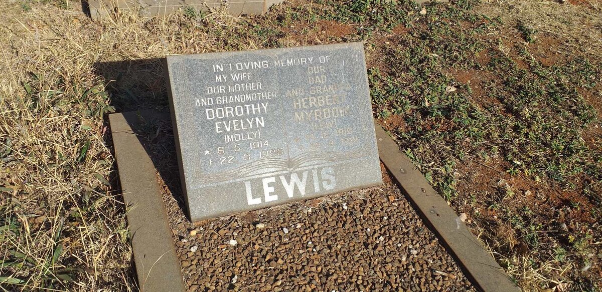 LEWIS Herbert Myrddin 1916-1991 & Dorothy Evelyn 1914-1985 _1