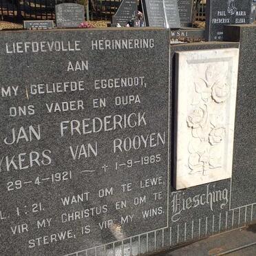 LIESCHING Jan Frederick Rykers van Rooyen 1921-1985 & Elizabeth Magdalena GROVE 1925-1916 _1