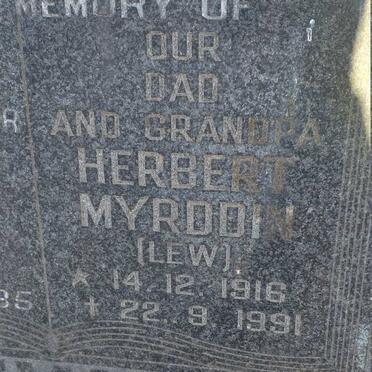 LEWIS Herbert Myrddin 1916-1991 & Dorothy Evelyn 1914-1985 _2