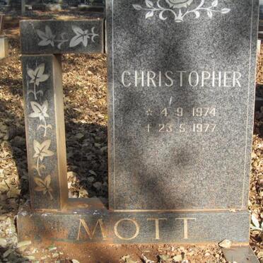 MOTT Christopher 1974-1977