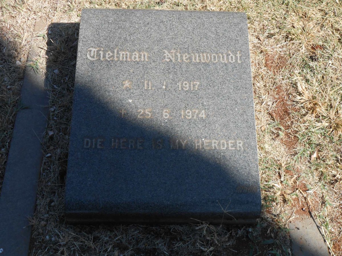 NIEUWOUDT Tielman 1917-1974