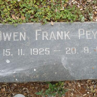 PEYTON Owen Frank 1925-1969 :: BULLOCK Daphne Joan nee PEYTON 1927-2005