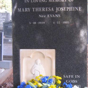PITT Mary Theresa Josephine nee EVANS 1929-1995