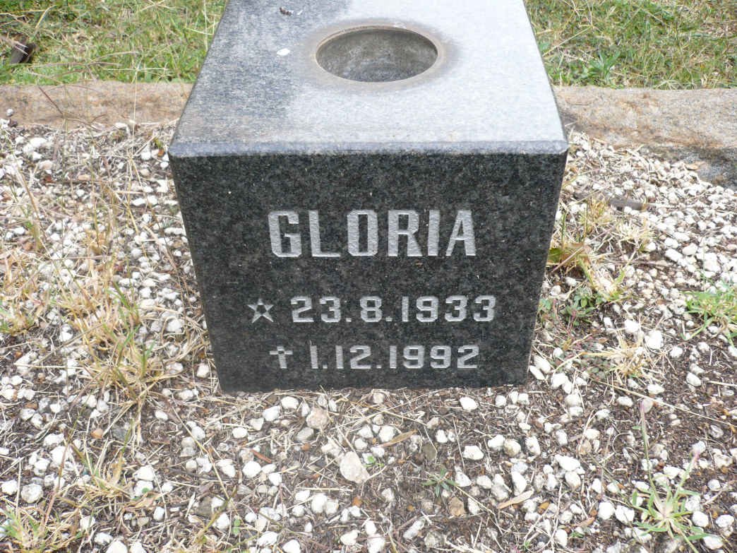 ? Gloria 1933-1992