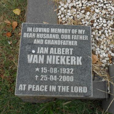 RICHTER Frank Henry 1904-1973 &amp; Amy Lucy KOCH 1909-1979 :: VAN NIEKERK Jan Albert 1932-2000