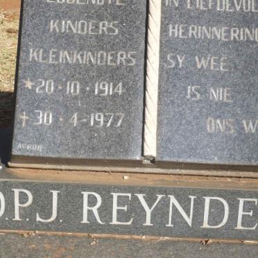 REYNDERS D.P.J. 1914-1977 &amp; A.F. 1919-2008