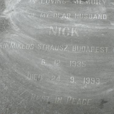 STRAUSS Nick 1935-1993 _2
