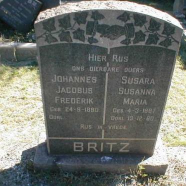BRITZ Johannes Jacobus Frederik 1890- &amp; Susara Susanna Maria 1887-1960
