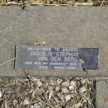 BERG Jacobus Stephan, van den 1909-