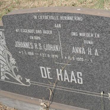 HAAS Johannes H.S., de 1908-1974 &amp; Anna H.A. 1920-