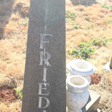 EMMENIS Frieda, van 1928-1973