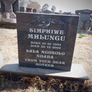 MHLUNGU Simphiwe 1962-2002