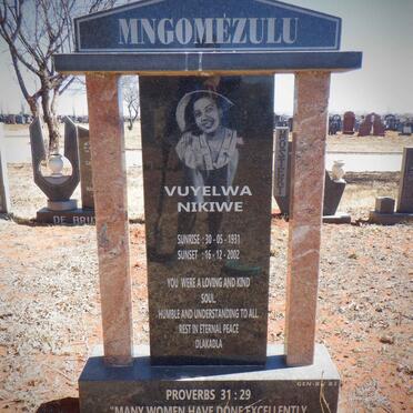 MNGOMÉZULU Vuyelwa Nikiwe 1931-2002