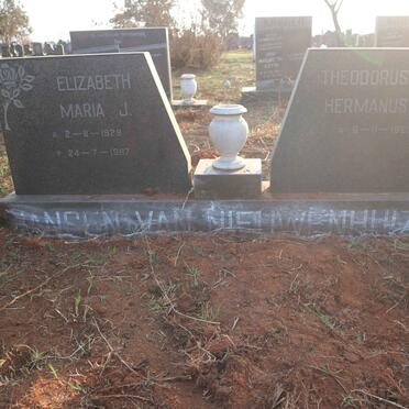 NIEUWENHUIZEN Theodorus Hermanus, Jansen van 1929- &amp; Elizabeth Maria J. 1929-1987
